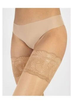 Cette Versailles Nude Sheer Hold Ups Cette Hoisery -Lingerie Store Cette versailles hold ups beige close knicker locker